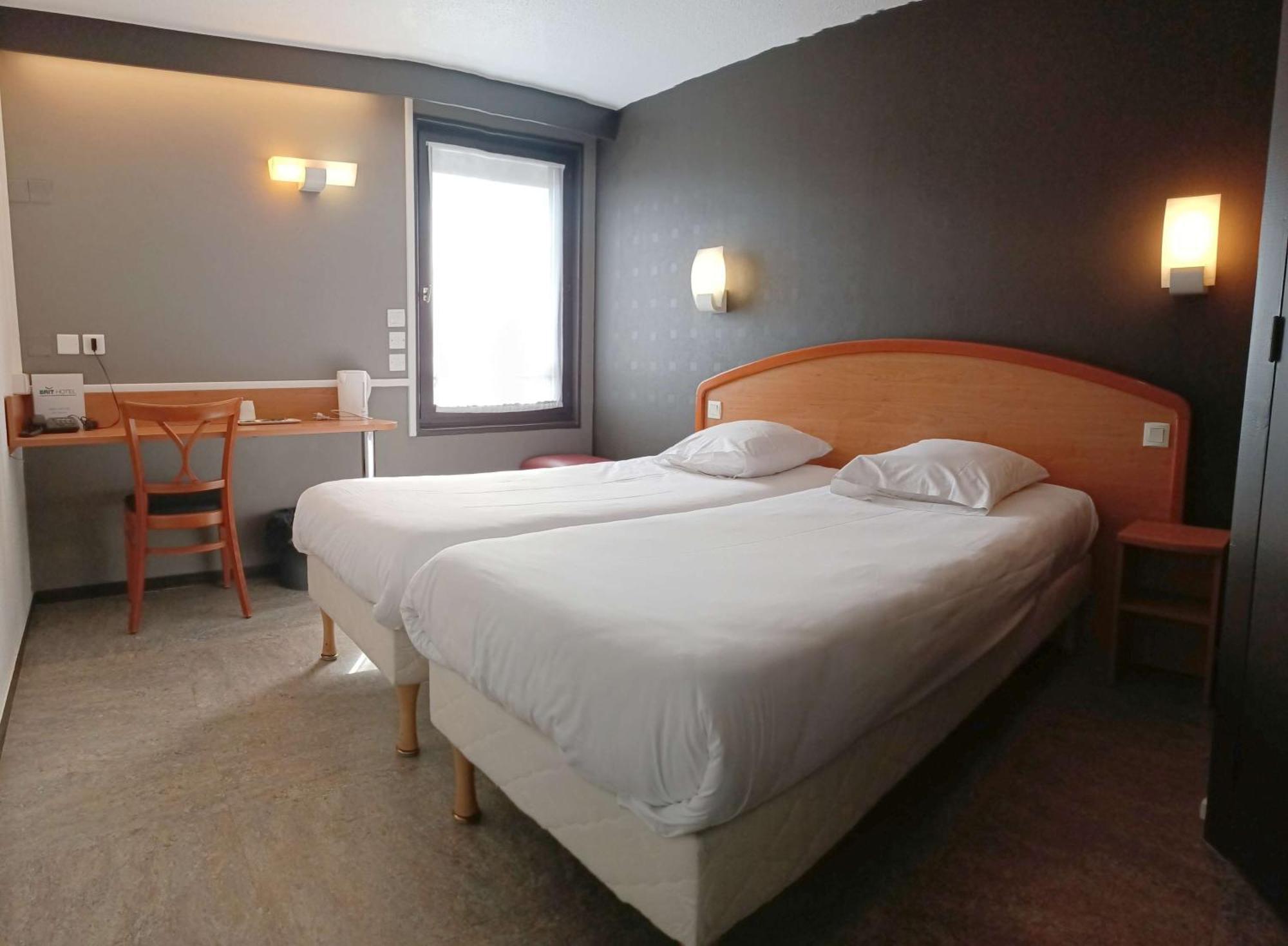 Brit Hotel Besancon l'Horloge Bagian luar foto