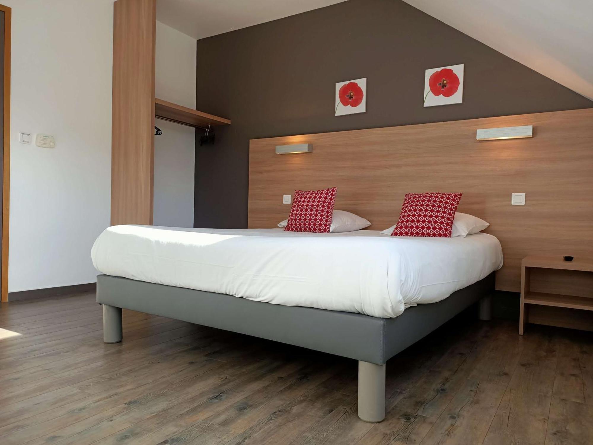 Brit Hotel Besancon l'Horloge Bagian luar foto