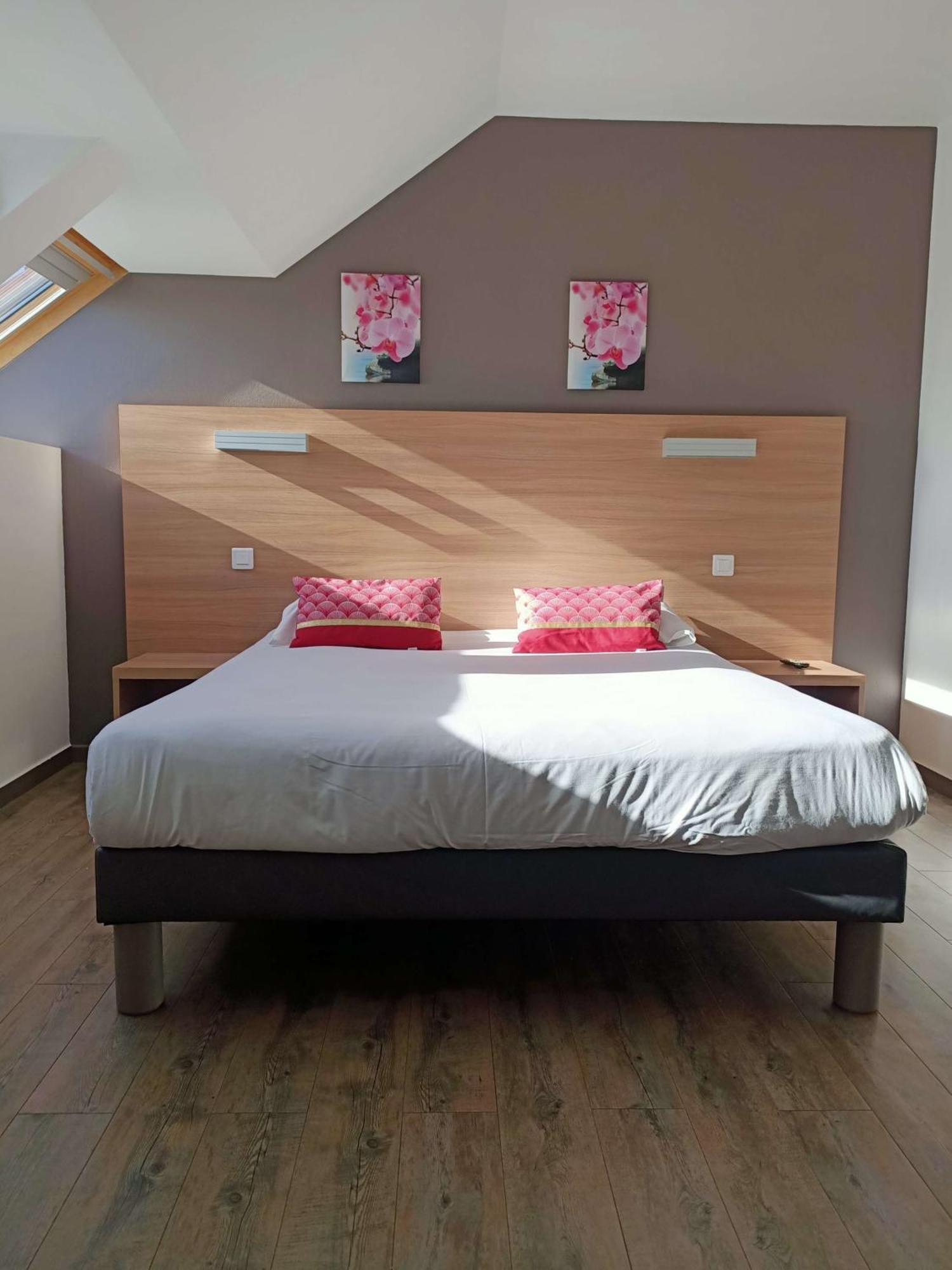 Brit Hotel Besancon l'Horloge Bagian luar foto