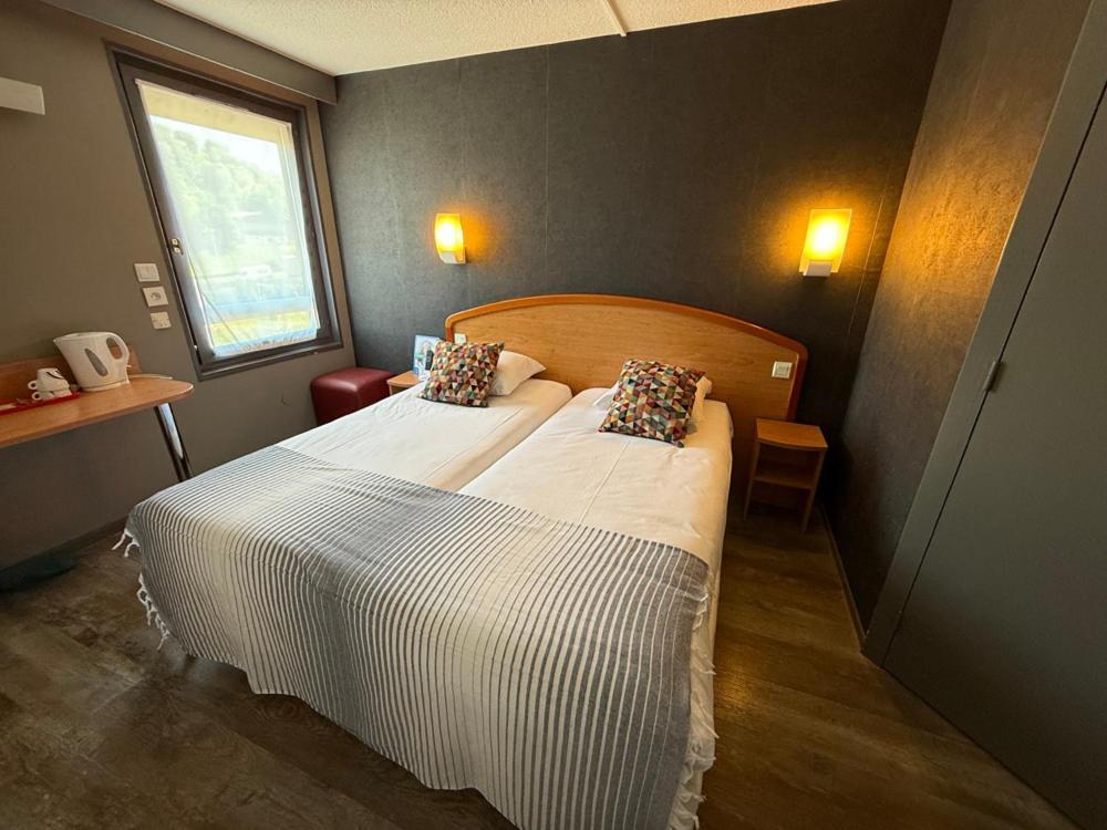 Brit Hotel Besancon l'Horloge Bagian luar foto