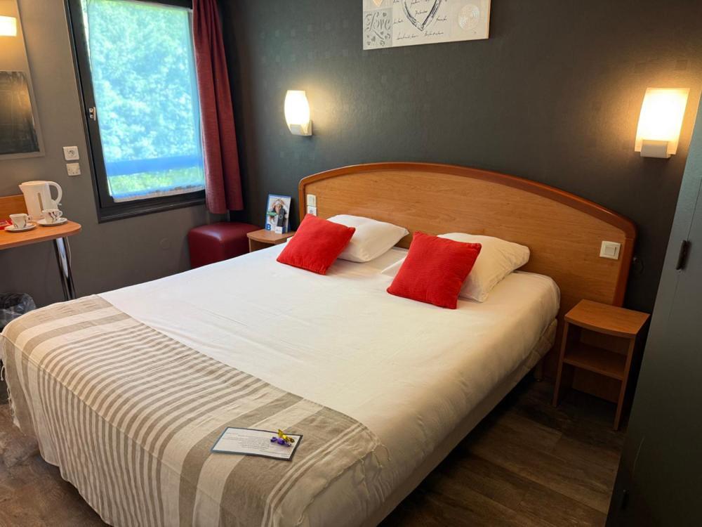 Brit Hotel Besancon l'Horloge Bagian luar foto