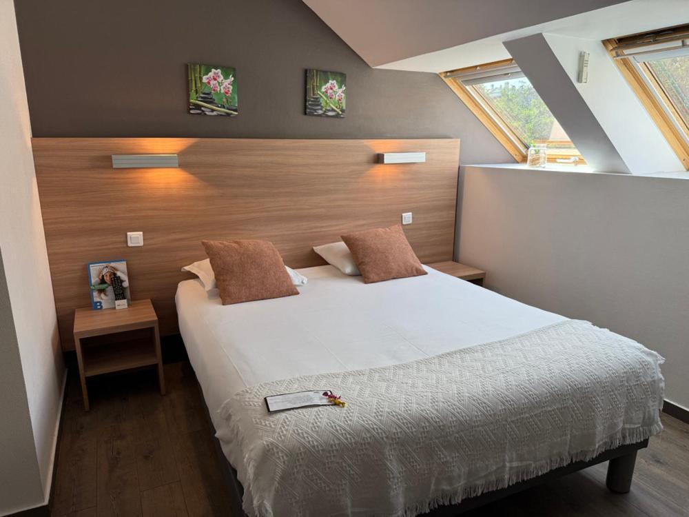 Brit Hotel Besancon l'Horloge Bagian luar foto